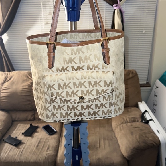 Michael Kors Collection Handbags - Michael Kors large tote purse cream and brown extra external pockets